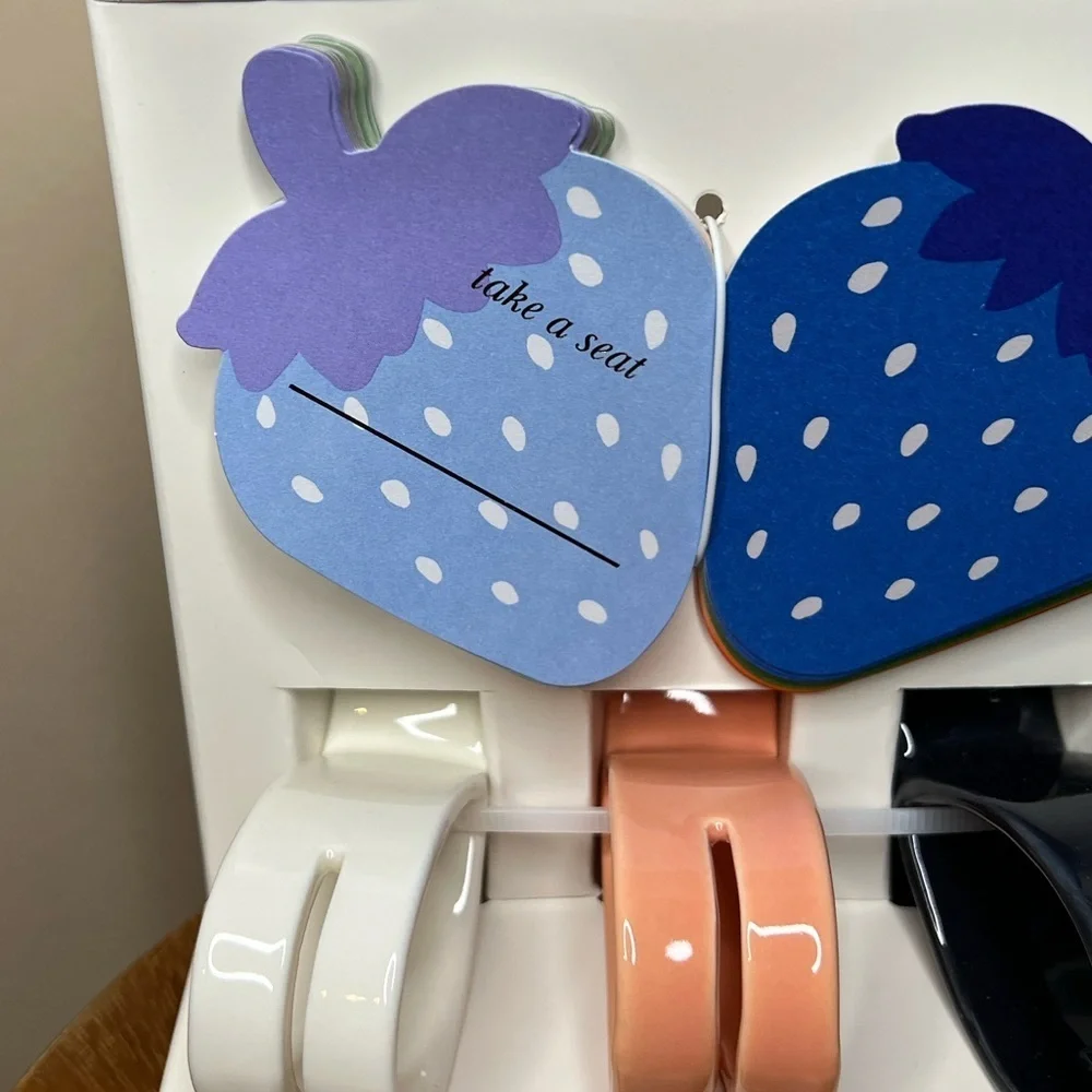 ⭐️ Kate Spade NWT 4pc Place Cards & Ceramic Holders